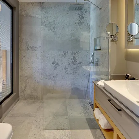 فندق Celeste Bella Luxury &