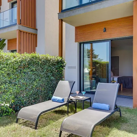 Celeste Bella Luxury & 4*