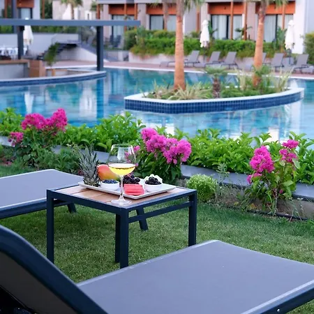 Celeste Bella Luxury & 4*