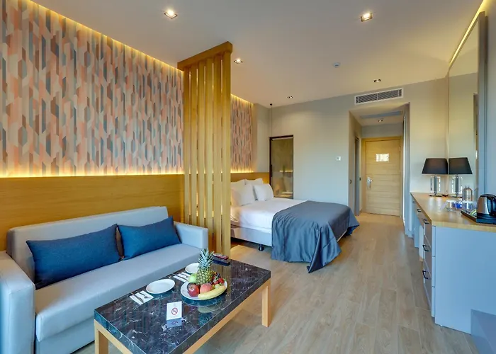 Celeste Bella Luxury & 4*
